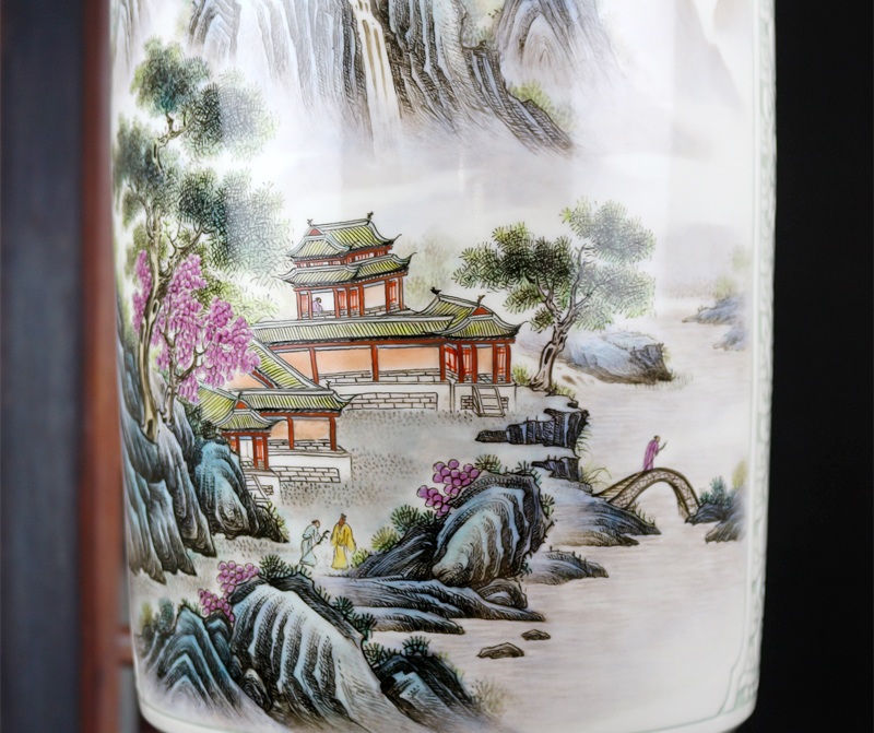 省级名家手绘粉彩山水双面艺术花瓶
