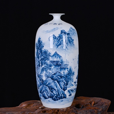 景德镇名家手绘青花山水陶瓷花瓶摆件