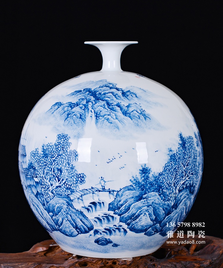 景德镇青花山水艺术陶瓷花瓶客厅摆件